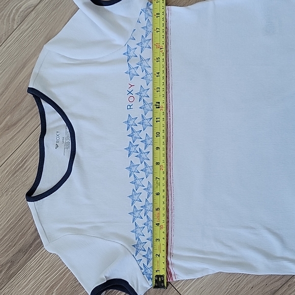 NWT Roxy T shirt size L - Picture 9 of 12